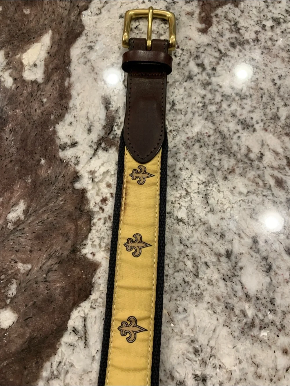 Vineyard vines fleur-de-lis belt size 38 New Orleans Saints